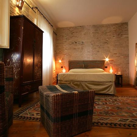 Villa Ristorante Country House Isolabelgatto Fano Zimmer foto